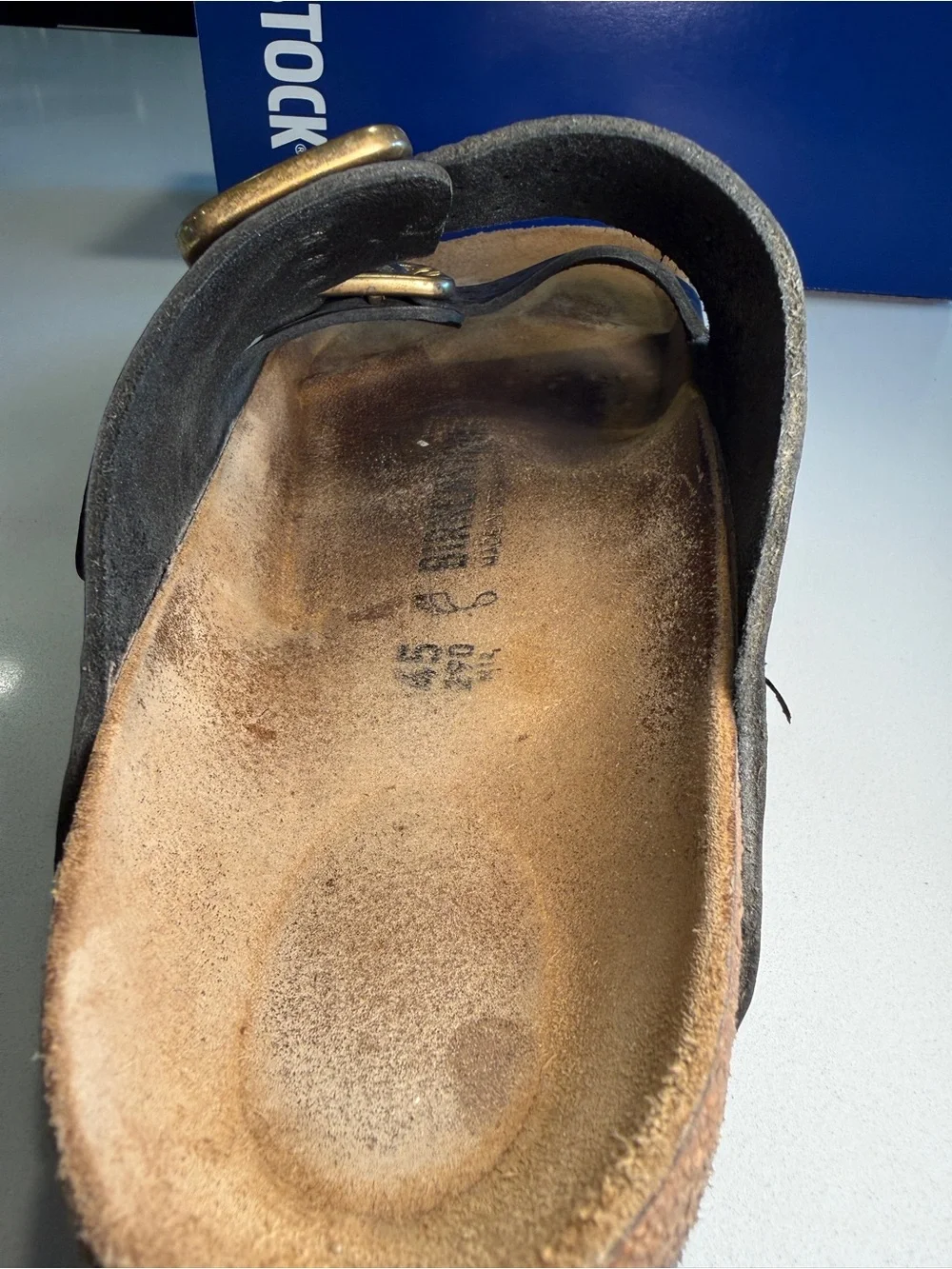 BIRKENSTOCK - Arizona Bold Gap Sandals in Black and Gold - Men’s Size EU 45